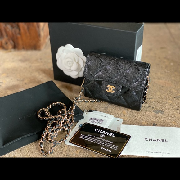 CHANEL Handbags - ❌SOLD❌Auth Chanel caviar flap card w chain